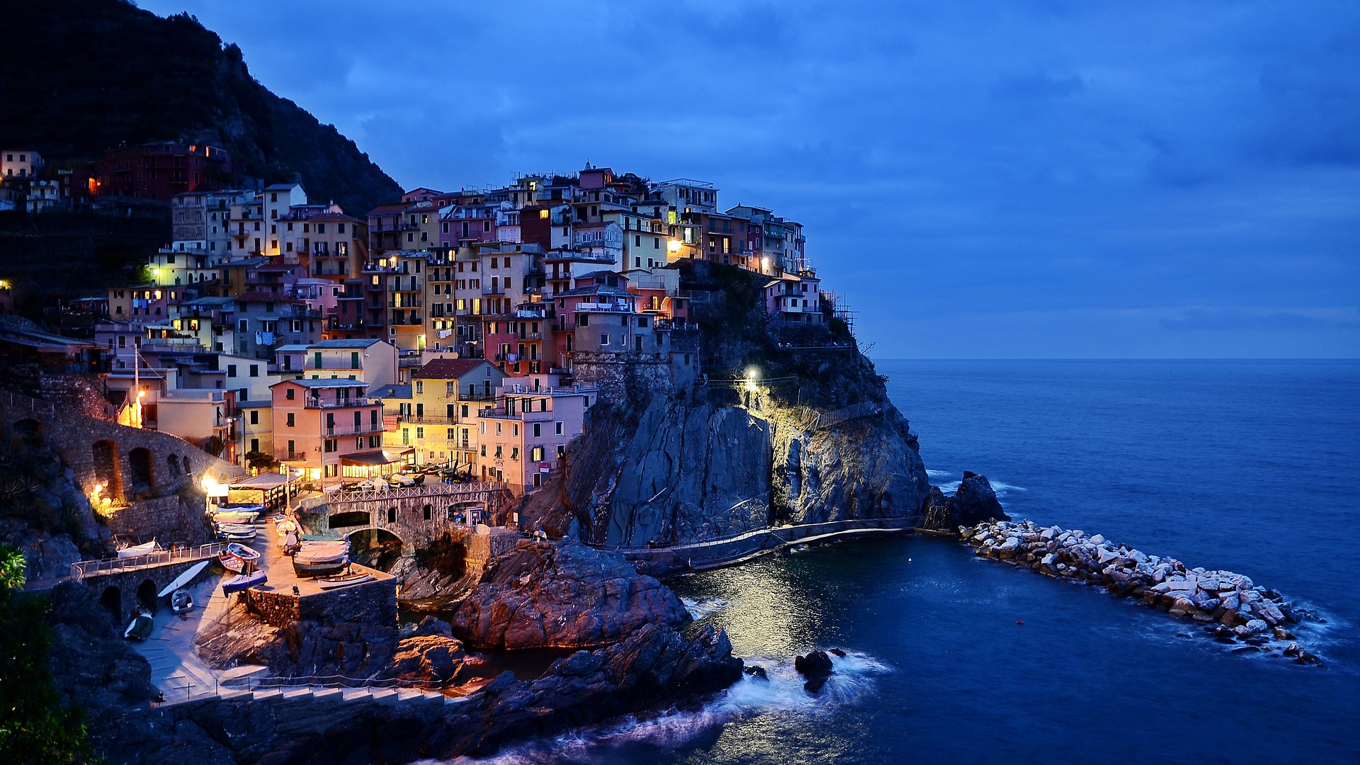 cinque terre italian honeymoon location