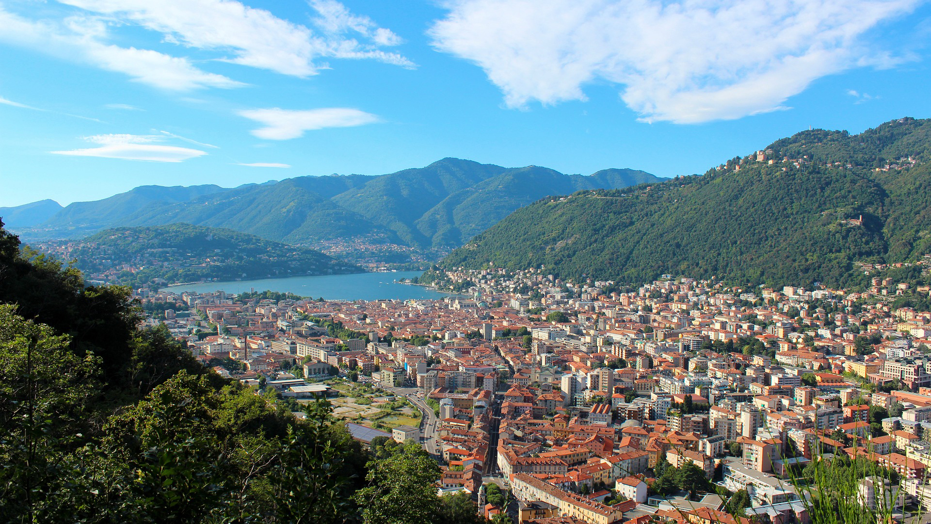 Lake Como Italian Honeymoon location 