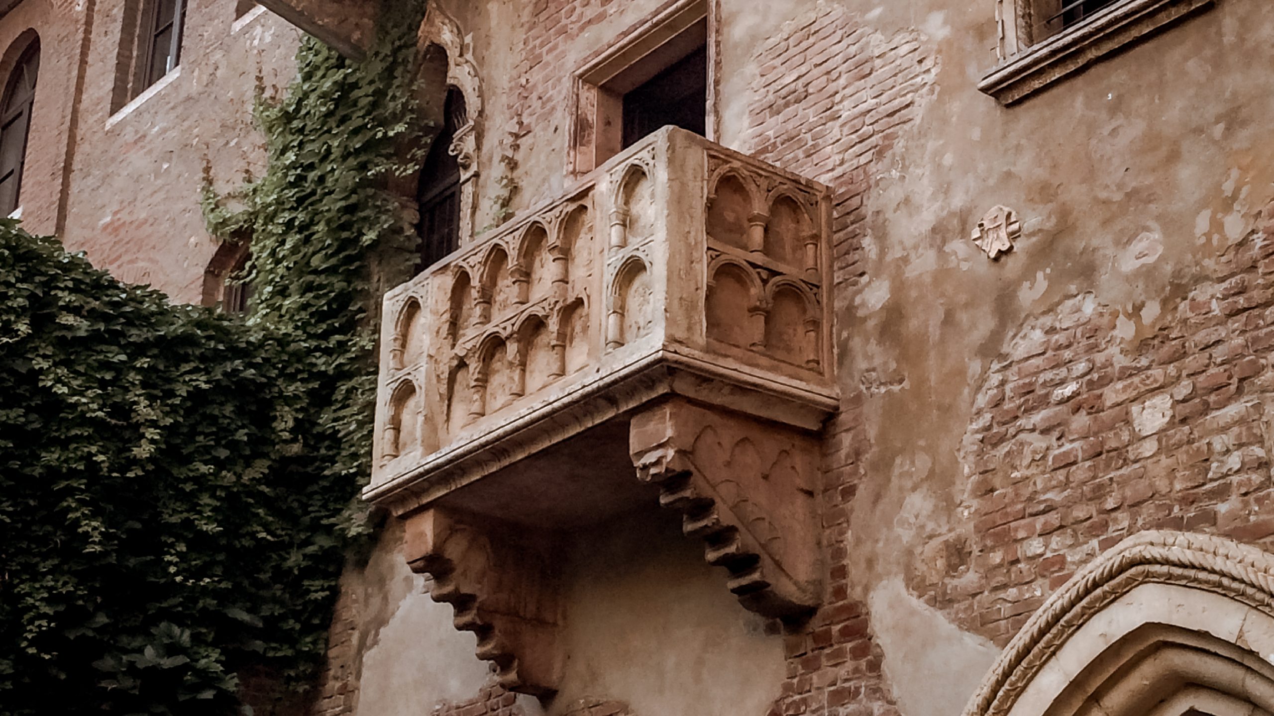 The Real Story Behind Juliet's Balcony in Verona