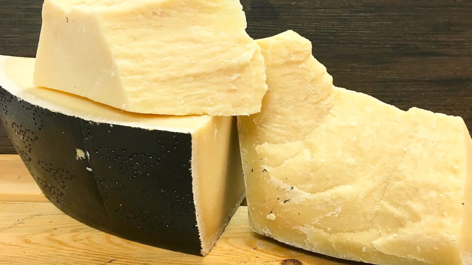 7 Alternatives To Parmigiano Reggiano Cheese